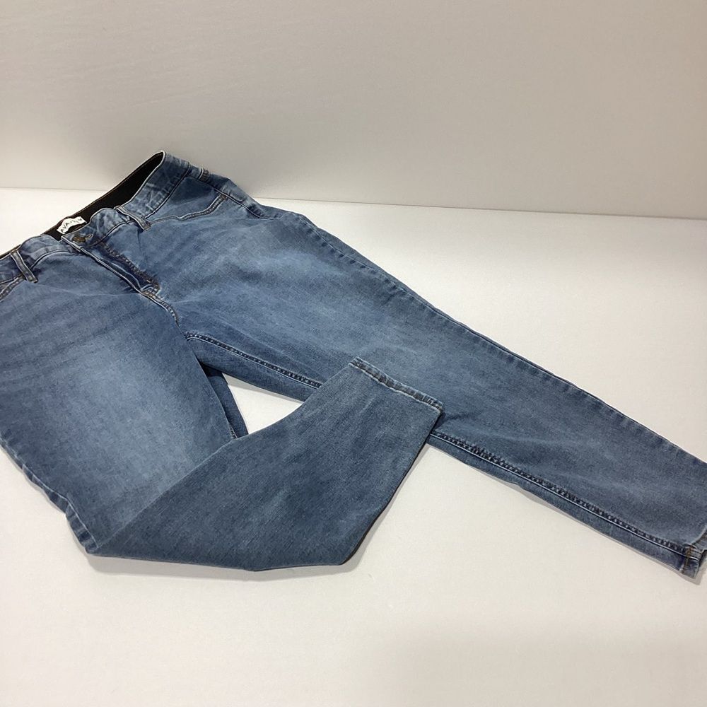 Ava & Viv Jeans High Rise Skinny Elastic Waist Size 18 Light Wash